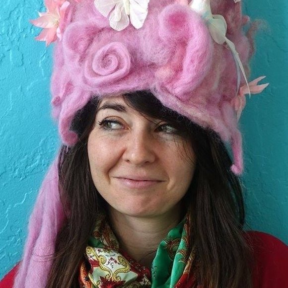 Meet your Posher, Jessica - Picture 1 of 1